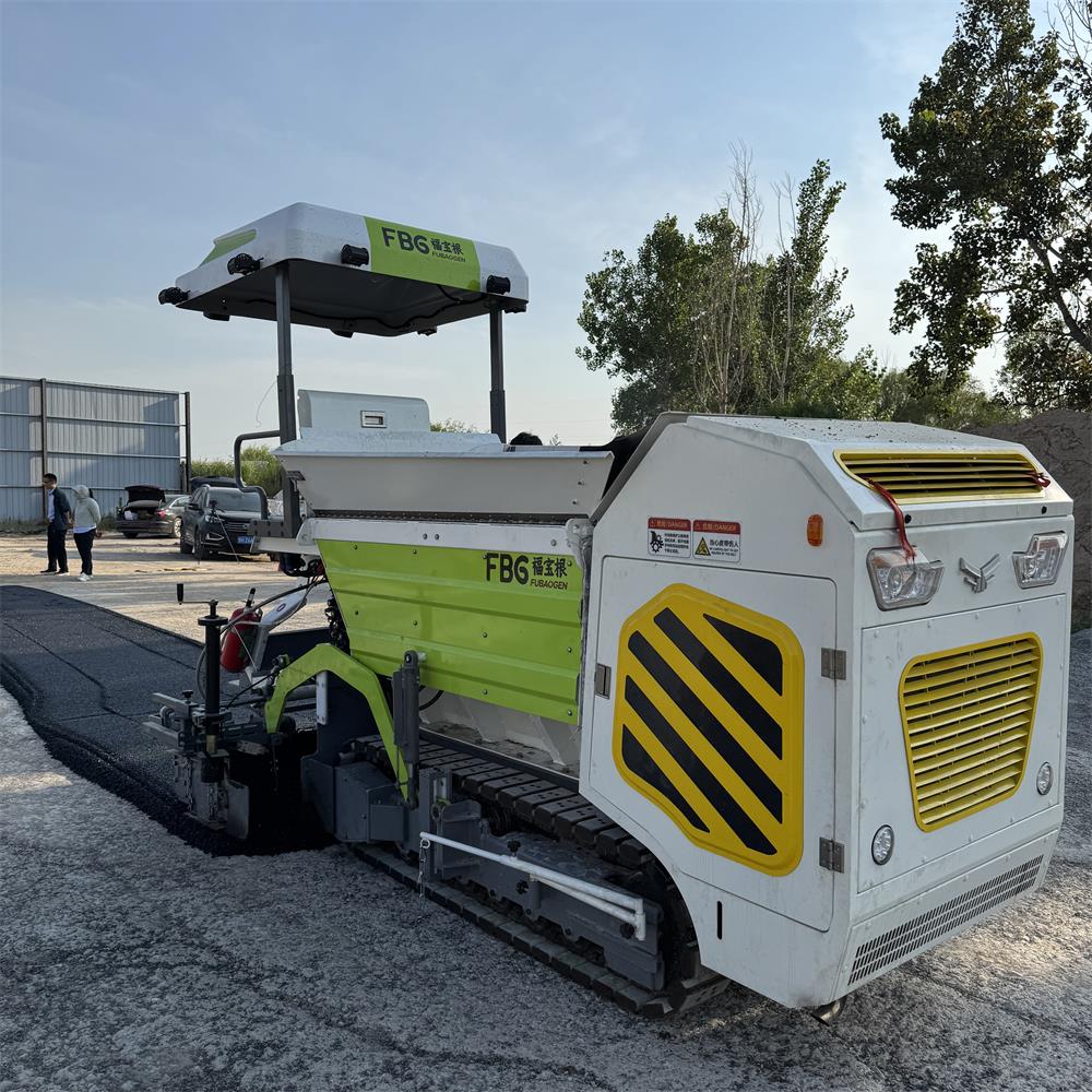 FBGAP2000-C Mini Crawler Asphalt Paver