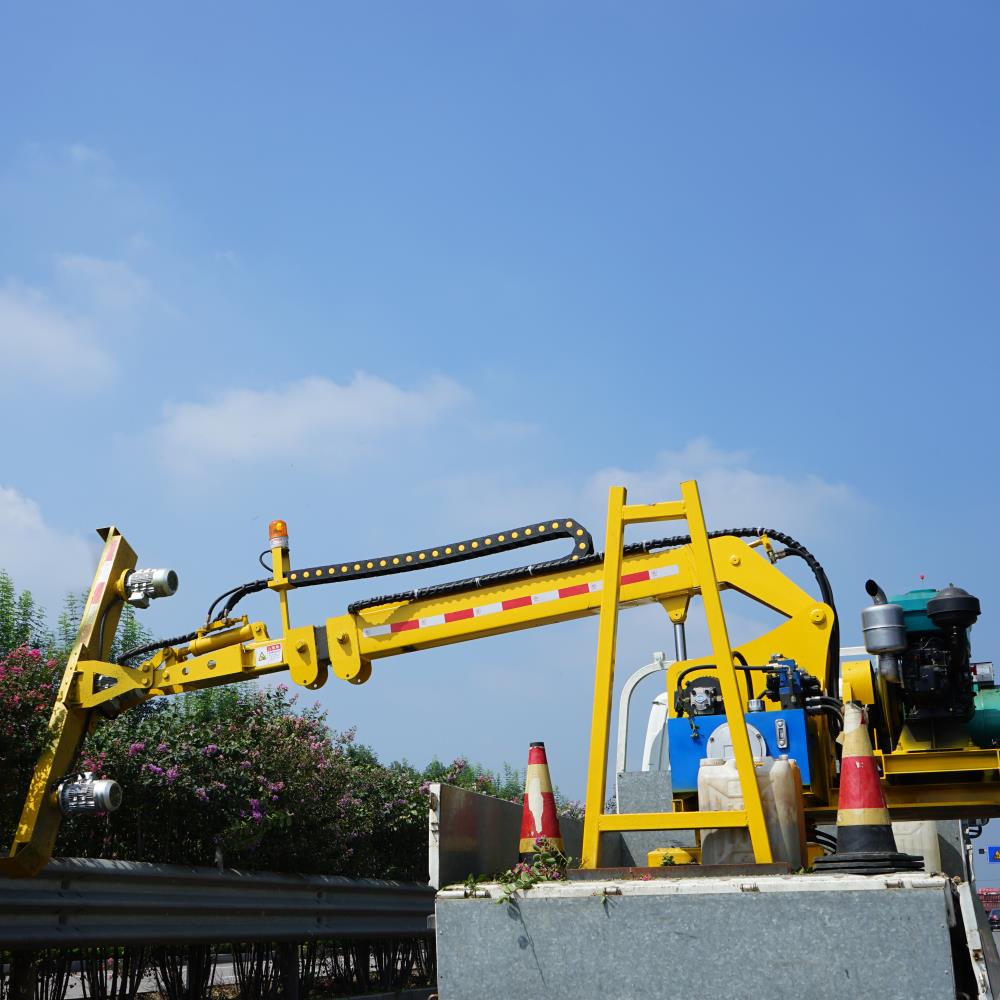 4.5m Telescopic Arm Hedge Trimming Machine